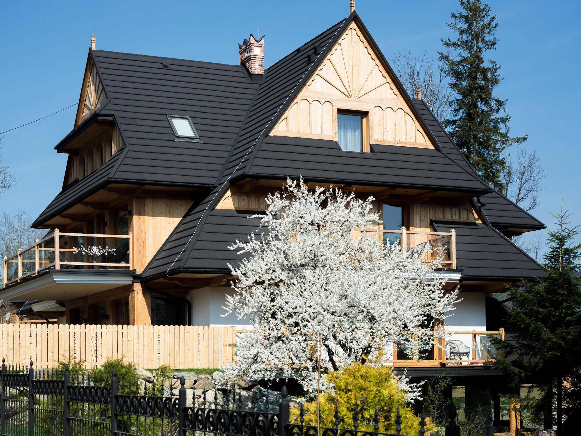 Biala Owca Bed & Breakfast Zakopane Luaran gambar A house in the village